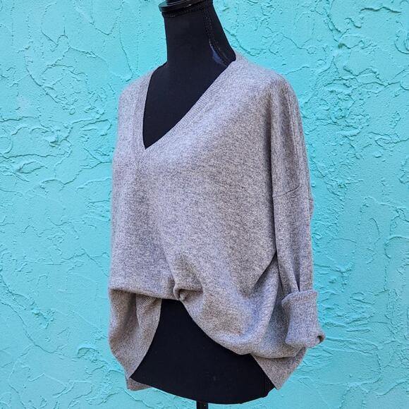 NEW J Crew Grey Cashmere v neck Sweater oversized chest 46 extra small men women - Picture 6 of 8